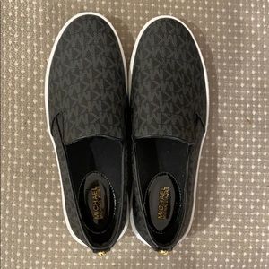 MICHEAL KORS Keaton Slip-On Logo Sneakers
